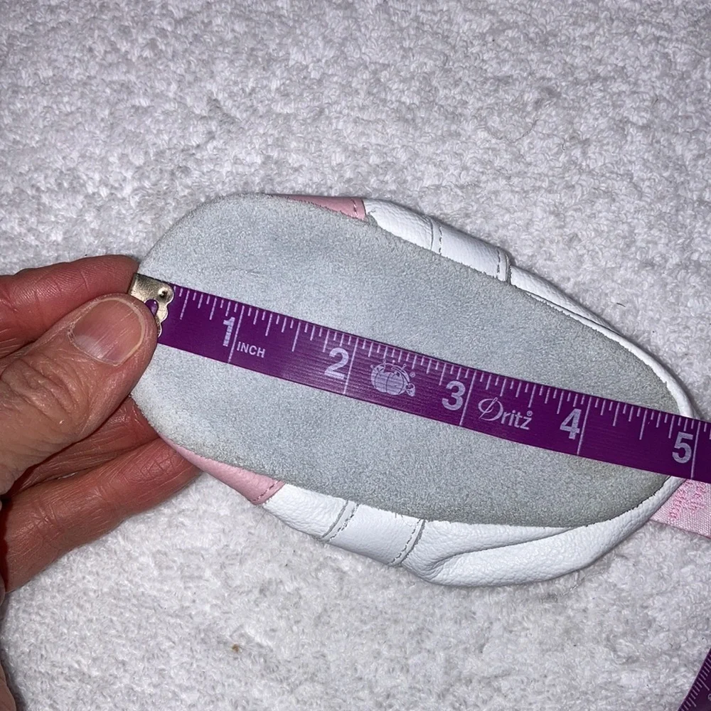 Shoshoos leather pull on pink white leather baby golf medium